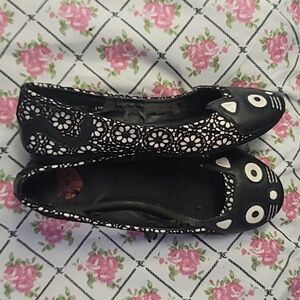 TUK Vegan lace cat flats size 5